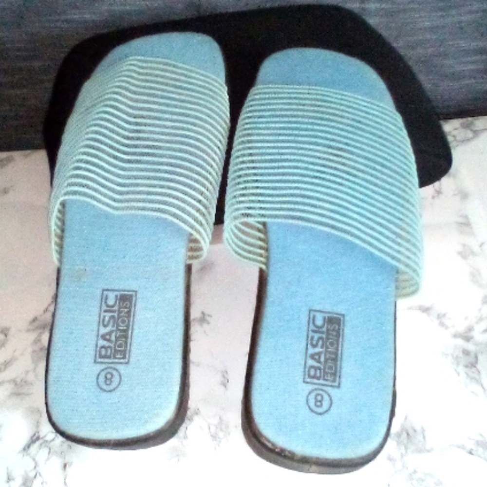 Basic Editions Women's Sandals light blue size 8